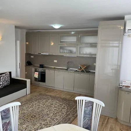 Apartment Private Adi *